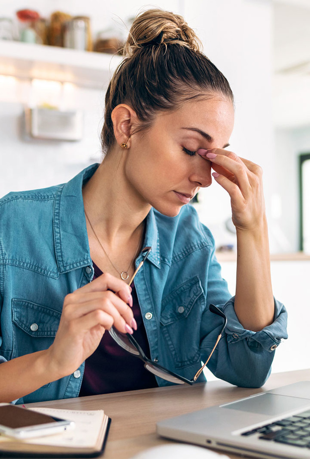 كيفية تطوير الذات للتعامل مع ضغوط العمل بشكل إيجابي