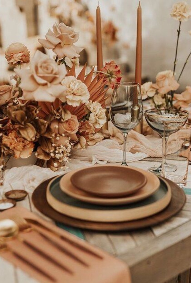 مجموعة الالوان الارضية في حفلات الزفاف الخريفية