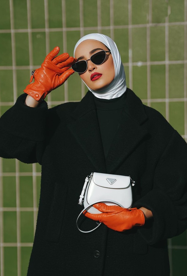 أفكار لتنسيق النظارات الشمسية مع الحجاب من وحي اطلالات الفاشينيستا 