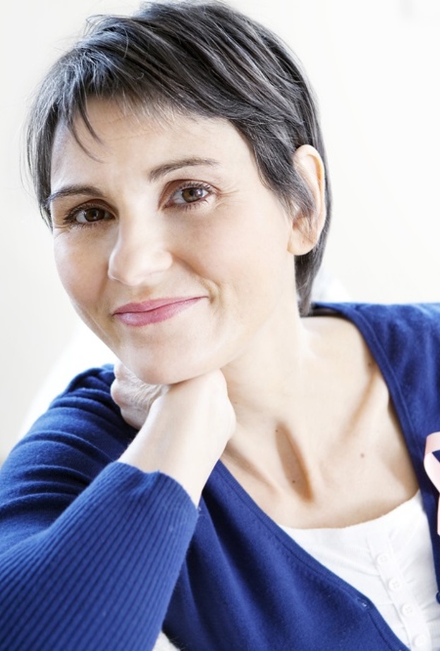 البقع الحمراء على الثدي هل هي إشارة للإصابة بسرطان الثدي