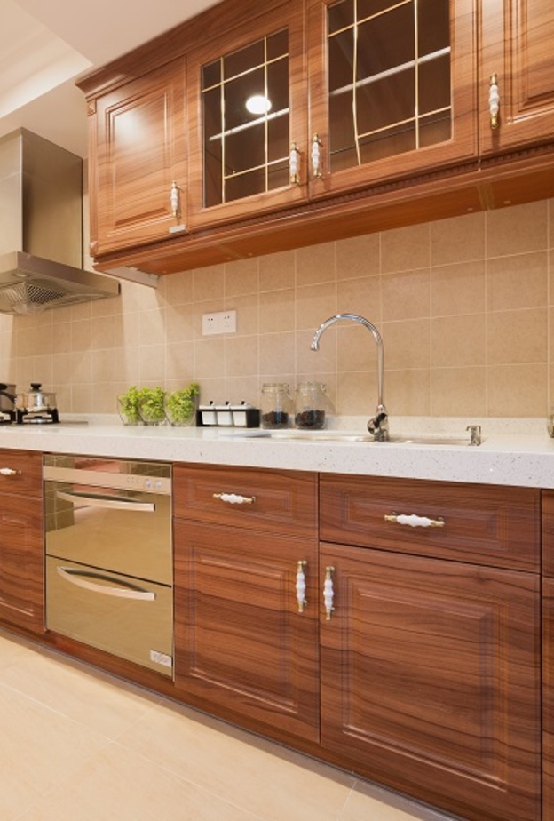 5 أخطاء شائعة عند طلاء خزائن المطبخ يجب تجنبها