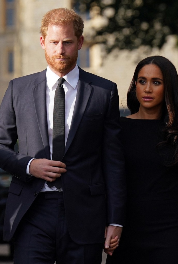 الأمير هاري وميغان ماركل "غاضبان" من فقدان أبنائهما لألقابهما الملكية