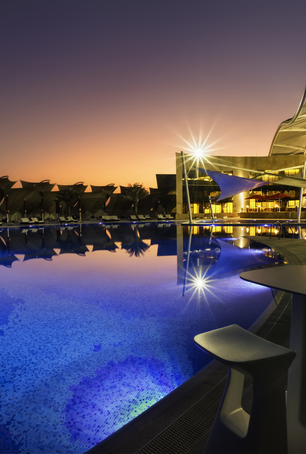 جولة على ديكور نادي أبوظبي للسيدات.. أسلوب فخم ومريح 