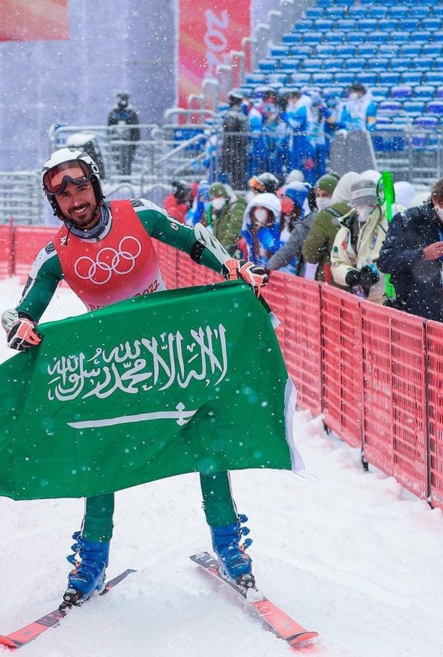 كل ما تريدين معرفته عن نجم المنتخب السعودي للرياضات الشتوية فائق عابدي
