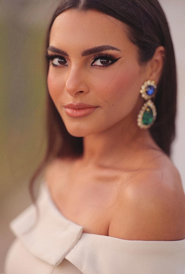 إطلالات مكياج لافتة تليق بالشابات من وحي كارمن سليمان بمناسبة عيد ميلادها ..إليك الخطوات