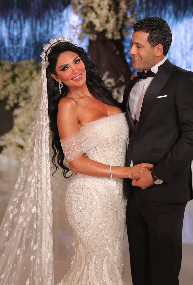 سالي عبد السلام وزوجها