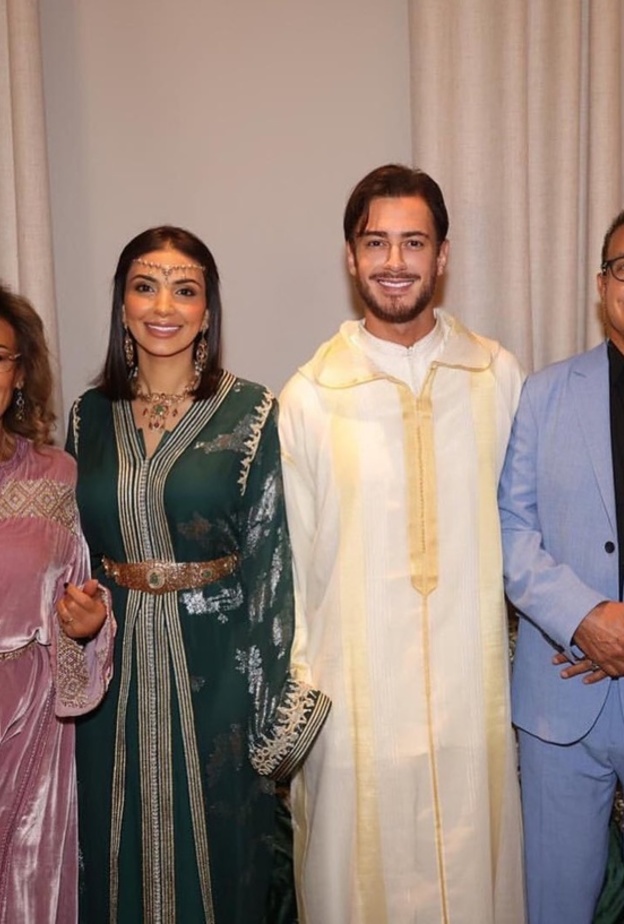 سعد لمجرد وعروسه ووالديه