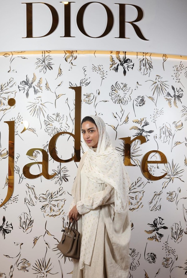 "هي" و"ديور بيوتي" تحتفيان بالعطر الأيقوني J’adore Parfum D’eau في "هي هَب" في الرياض 