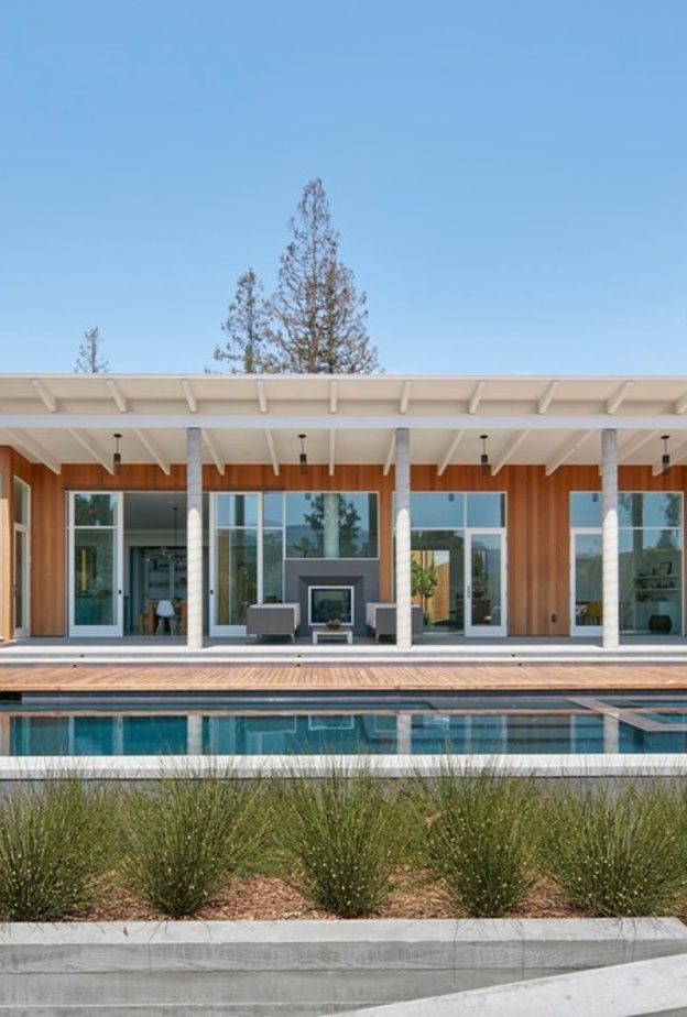 تصميم مريح وهادئ بأسلوب حديث.. بيت مزرعة حديث في كاليفورنيا 