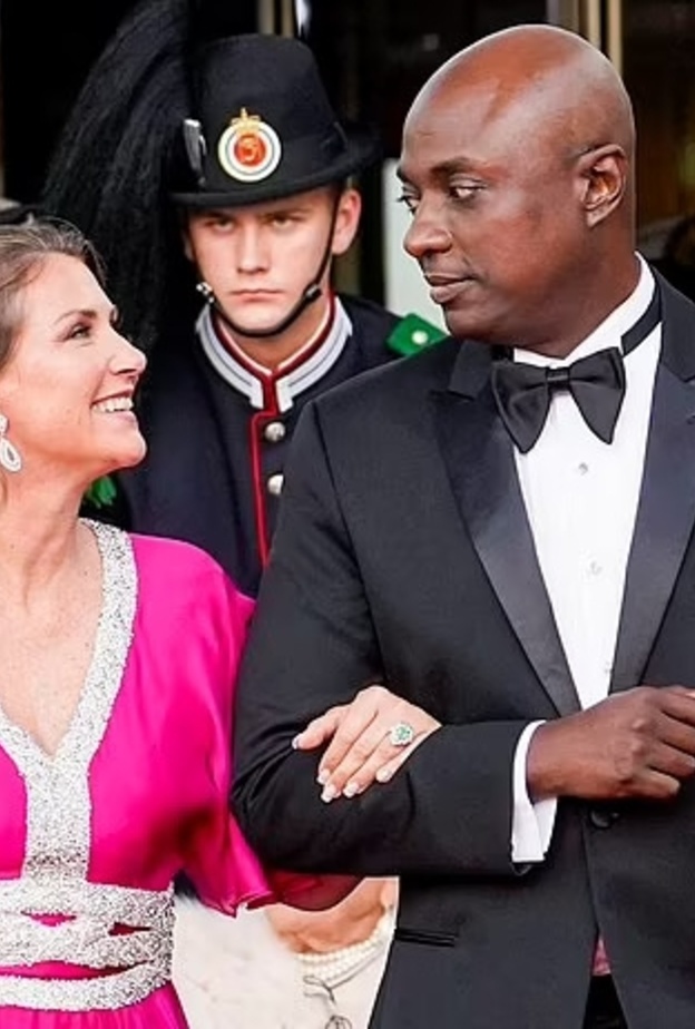 النرويجيون يرفضون فكرة زواج الأميرة مارثا لويز من خطيبها المثير للجدل