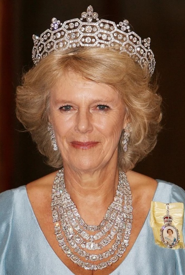 قلادة The Greville necklace الماسية من أفخم مجوهرات كاميلا باركر