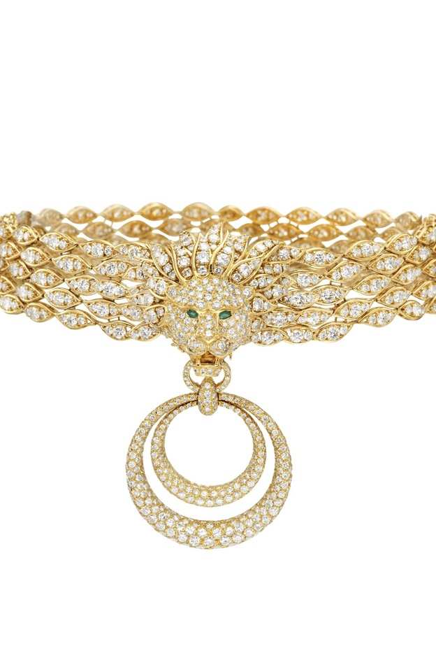 عقد شوكر من دار فان كليف أند آربلز سنة 197