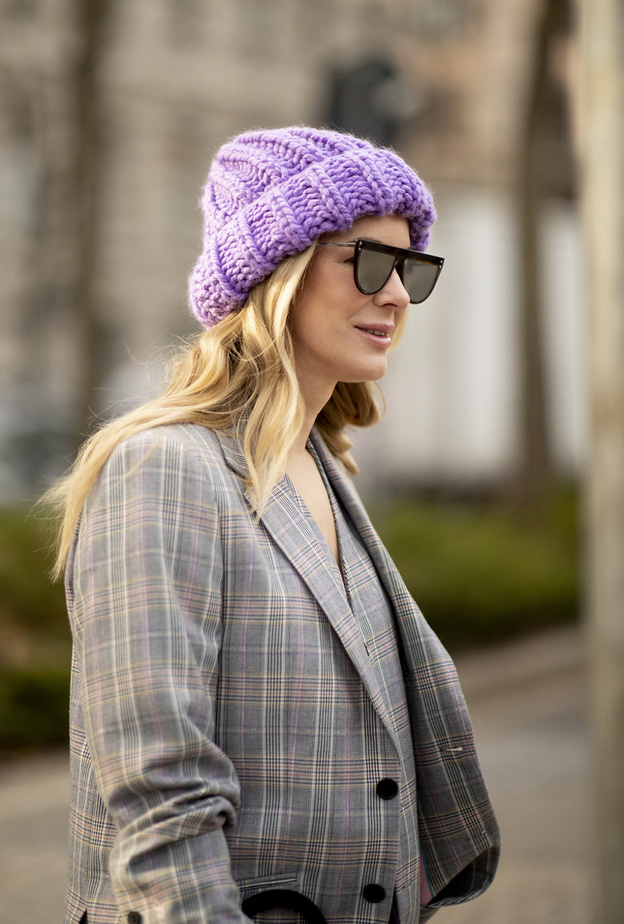 تنسيق قبعة الرأس الصوفية صيحة لافتة لخريف 2022 بأسلوب Street style