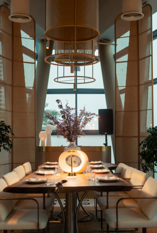 رائد المطاعم الدولي ألكسندر أورلوف يفتتح Not Only Fish في دبي