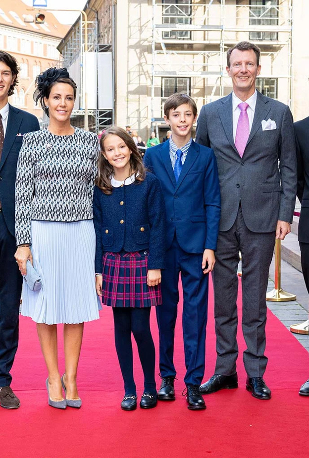 الأمير خواكيم والأميرة ماري يتحدثان بتأثر بالغ عن قرار حرمان أطفالهما من الألقاب الملكية