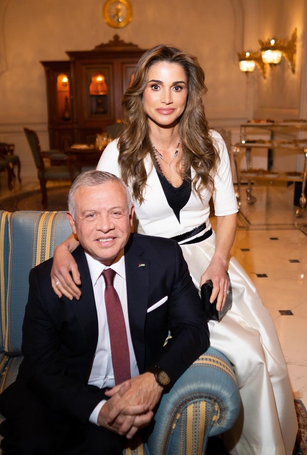 الملكة رانيا توجه رسالة رقيقة لزوجها في منشور جديد على صفحتها الرسمية على الإنستغرام