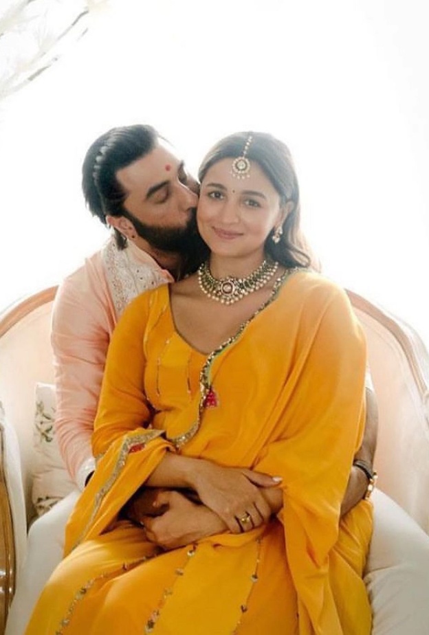 حفل baby shower الخاص بعليا بهات