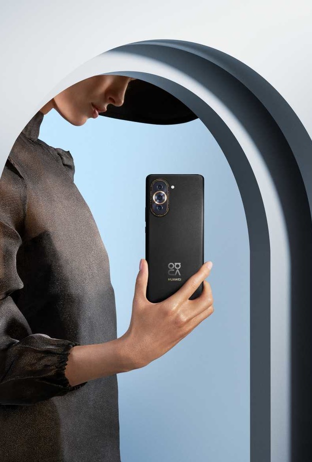 تعرف على هاتف HUAWEI nova 10 Pro الجديد: أجمل هاتف ذكي رائد وعصري مع أفضل كاميرا أمامية وأسرع شحن.