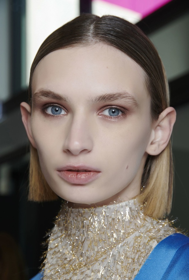 أسباب الهالات السوداء تحت العين وطرق إخفائها