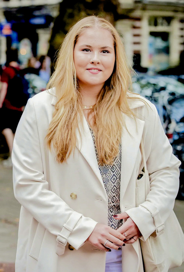 الأميرة كاثرينا أماليا تضطر للعودة للإقامة في منزلها بدلا من جامعتها بسبب تهديدات