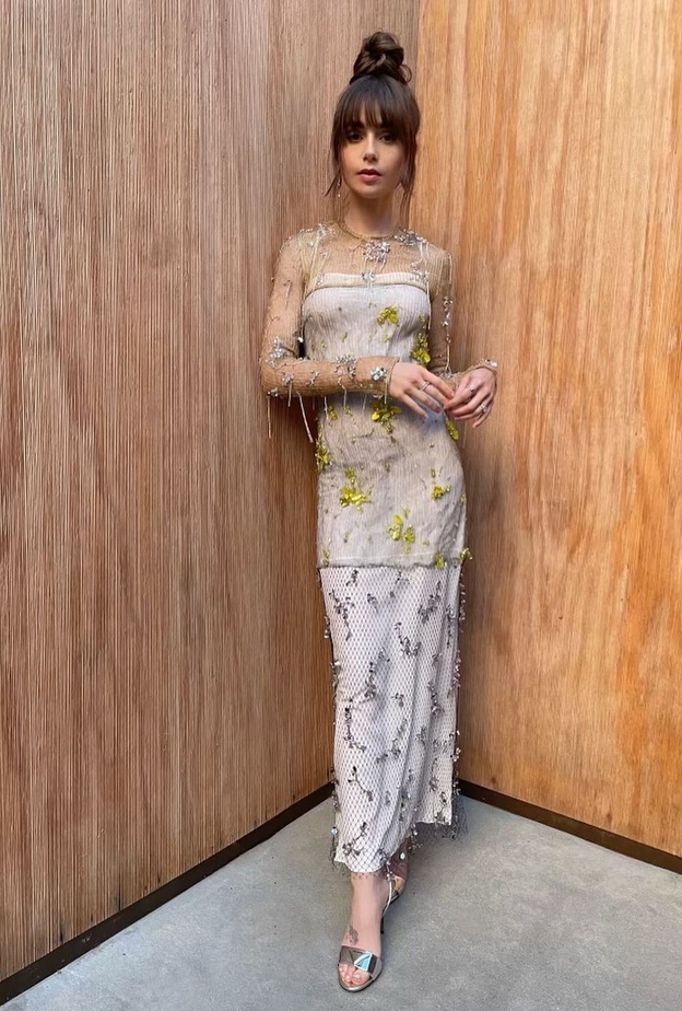 ليلي كولينز 