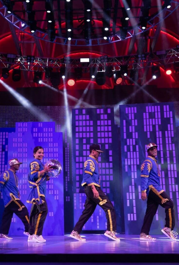 أجواء الابهار والترفيه لزوار القرية العالمية في دبي