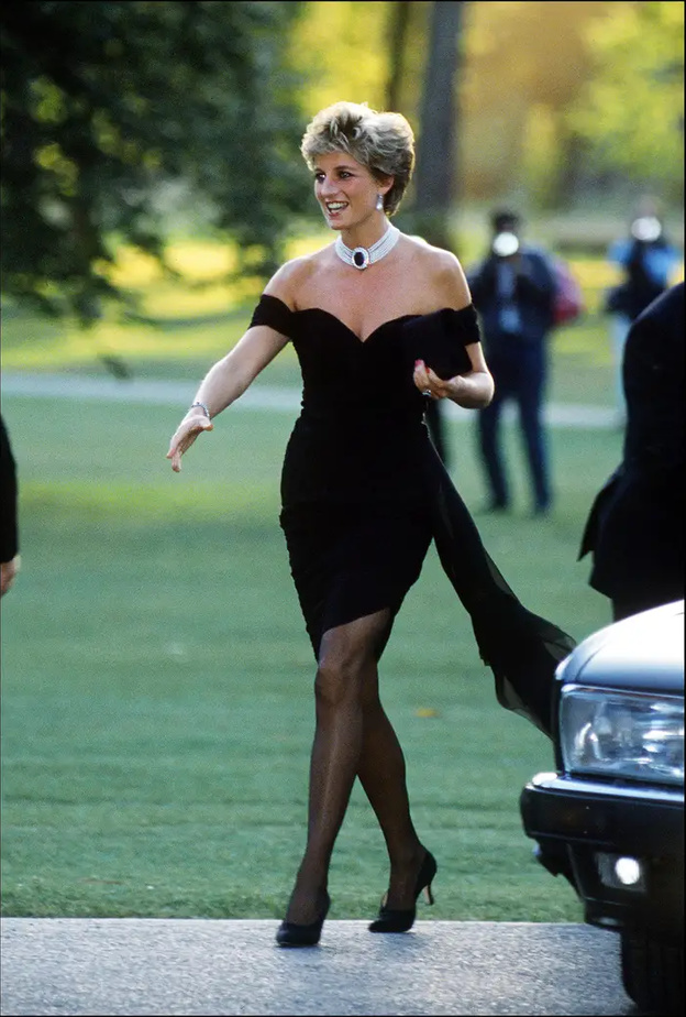 إطلالة الأميرة ديانا Princess Diana في حفل معرض غاليري