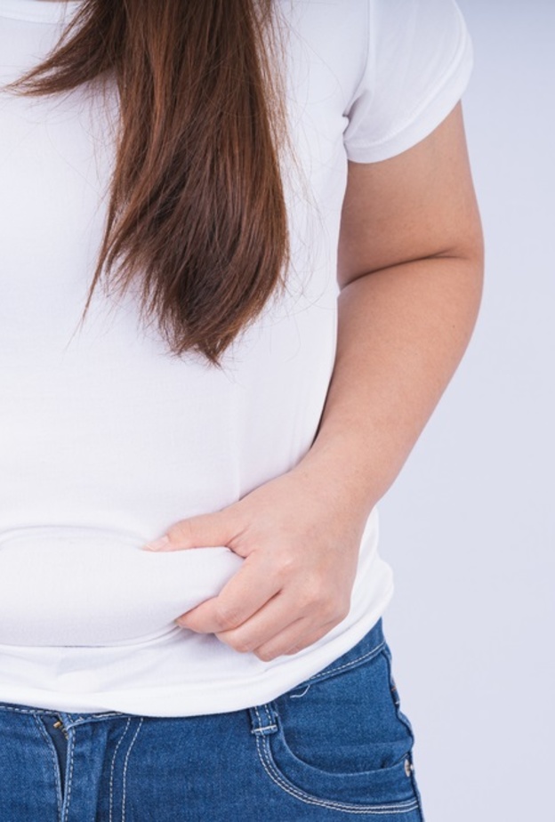 اطعمة تسبب تراكم الدهون في منطقة البطن تجنبيها