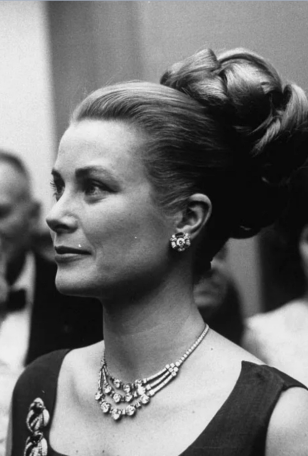 ما هي قصّة غريس كيلي Grace Kelly مع دار كارتييه Cartier