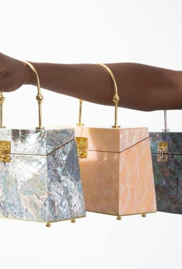 تعرفوا على مصممات الحقائب المشاركات في "معرض الأزياء السعودي" ضمن موسم إثراء للإبداع