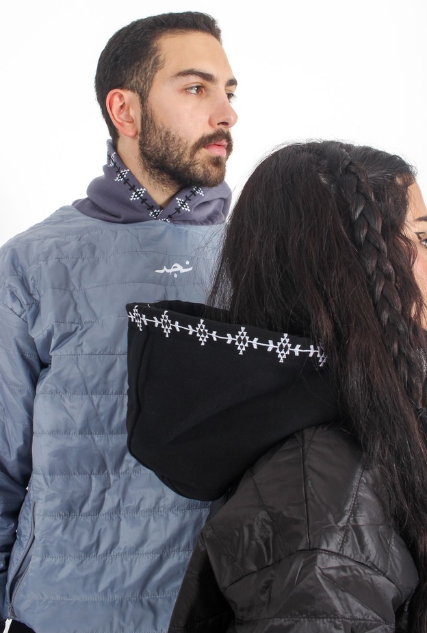 مصمم الأزياء منصور الصقري لـ "هي": "رسالتي هي إبراز الجمال في كل تفاصيلنا النجدية"