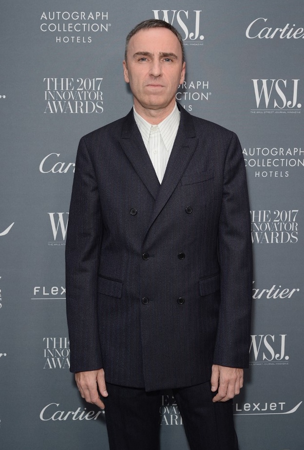 بعد 27 عامًا... Raf Simons يغلق علامته الشهيرة 