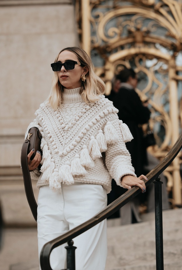 تألقي بالكنزة من وحي إطلالات ستريت ستايل 