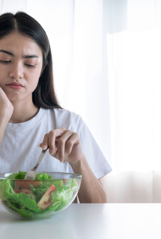 أعراض تدل على إصابتك بفقدان الشهية العصبي.. وإليك طرق العلاج