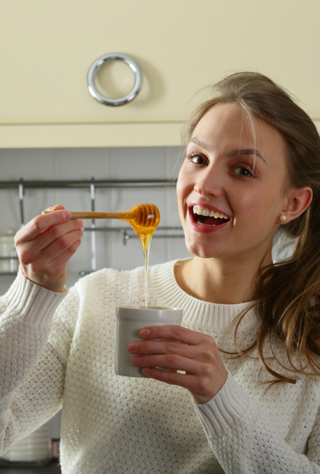 دراسة جديدة تكشف عن فائدة مهمة لتناول العسل.. تعرفي عليها