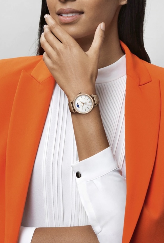 ساعة ذهبية فخمة من IWC Schaffhausen