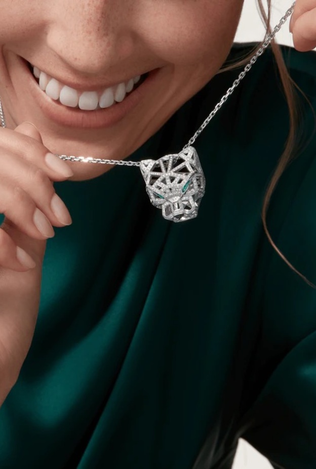 قلادة PANTHÈRE DE CARTIER من كارتييه