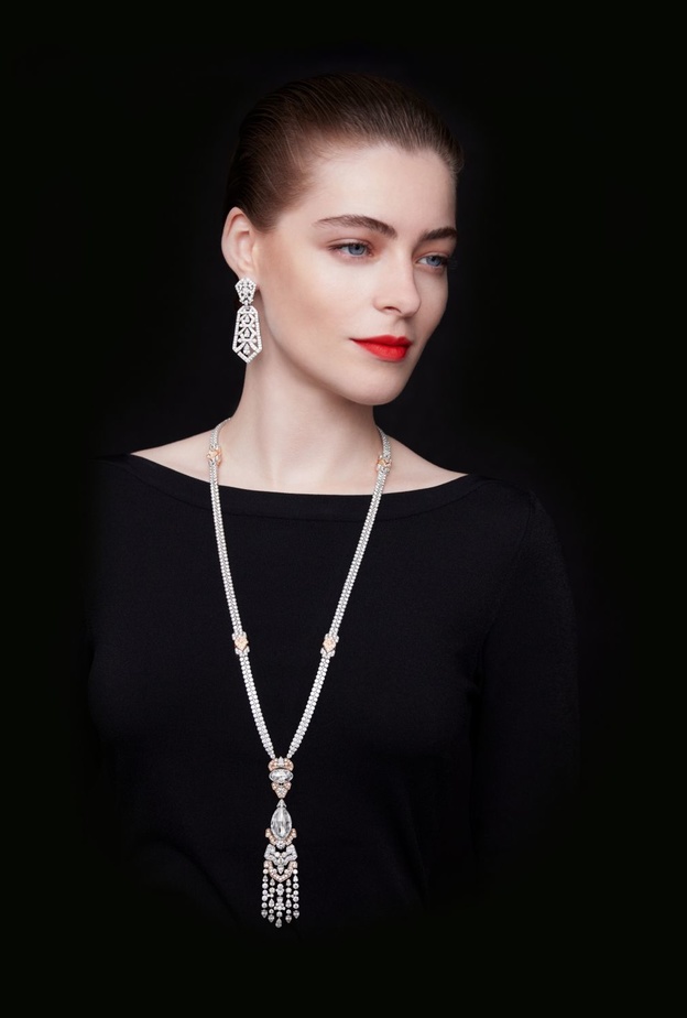 قلادة Roaring Twenties من فان كليف أند آربلز Van Cleef & Arpels (2)