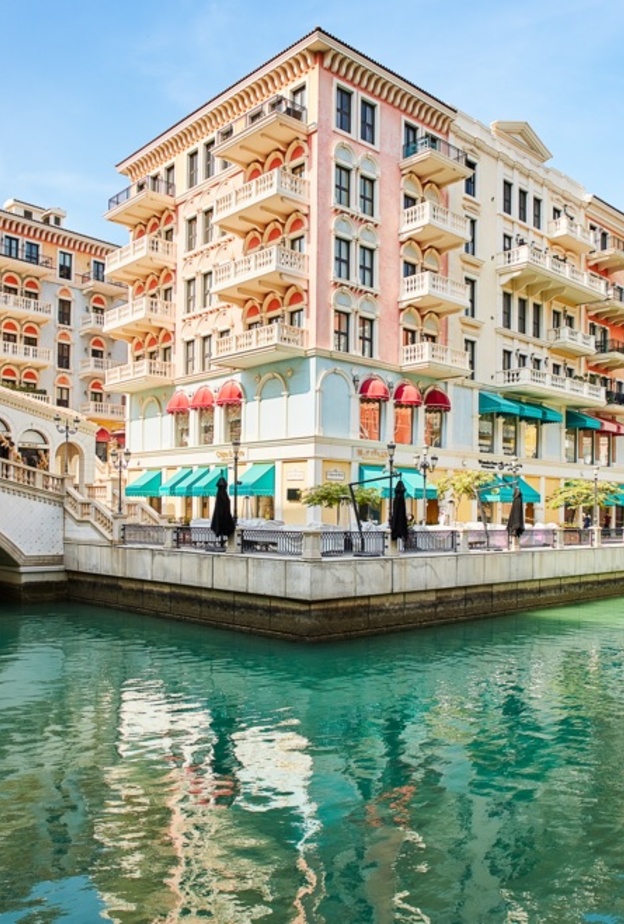 قناة كارتييه وأجواء ممتعة للزاور في قطر.