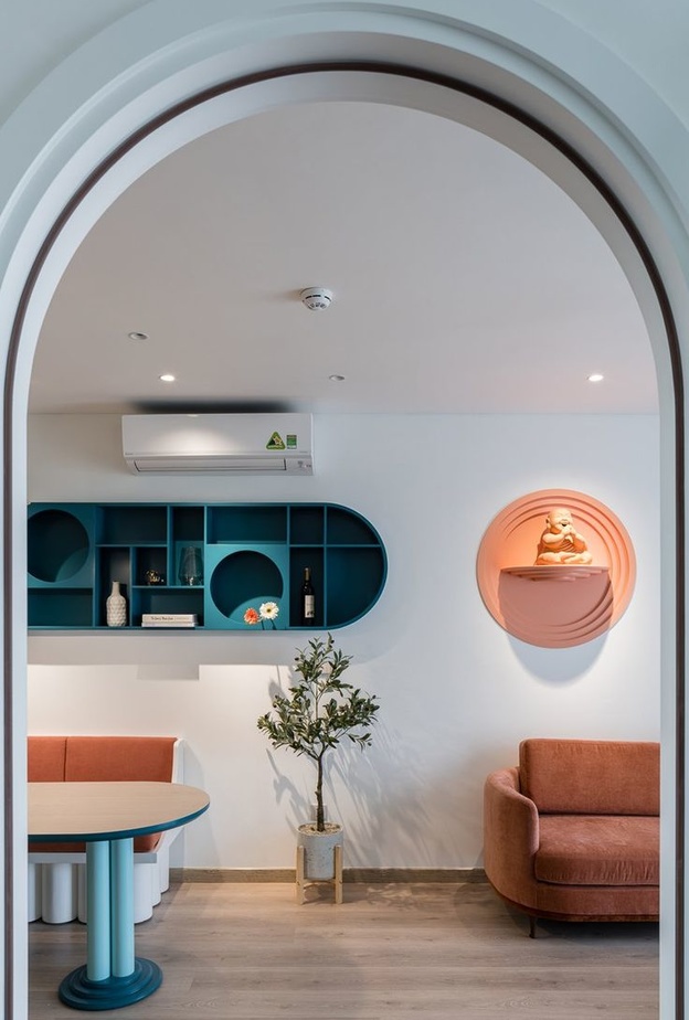 قوس كبير يمنح ديكور المنزل مظهرا رائعا