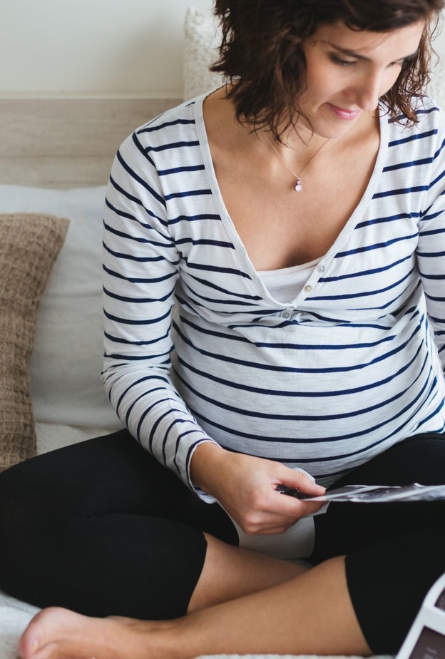 ما هو وزن الجنين في الشهر الثامن من الحمل