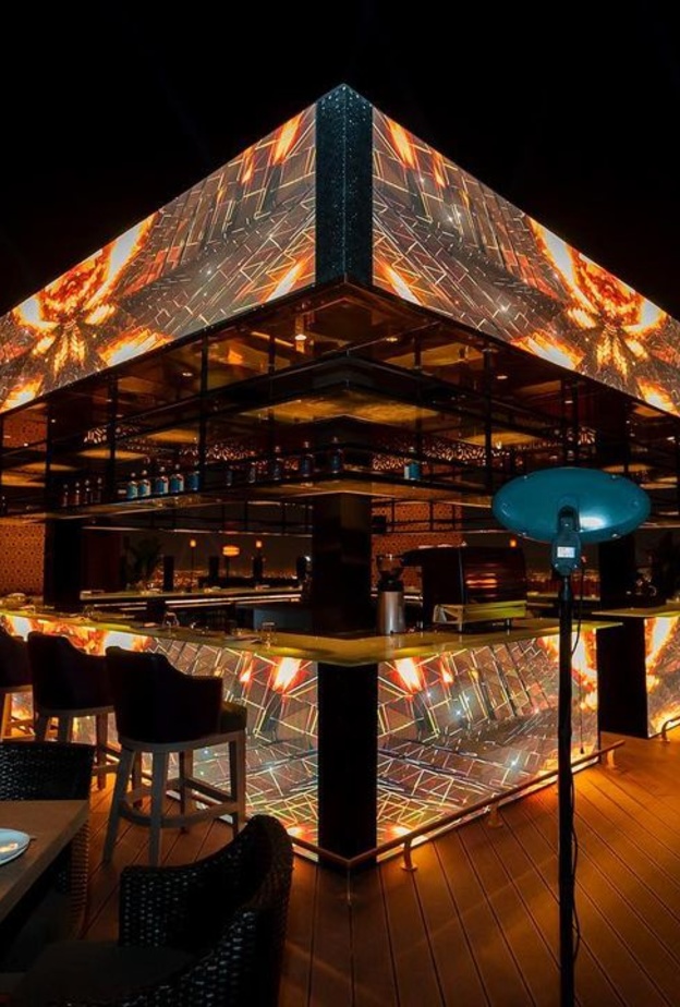 مطعم Clap الياباني الشهير في قمة برج مجدول ضمن فعاليات مناطق رياض سكاي 