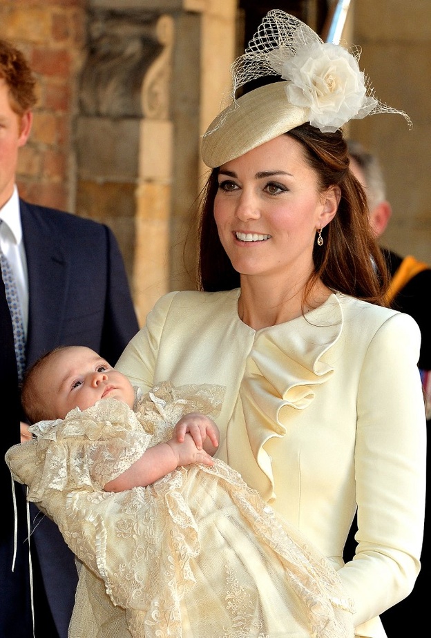 أقراط كيت ميدلتون من حجر السترين