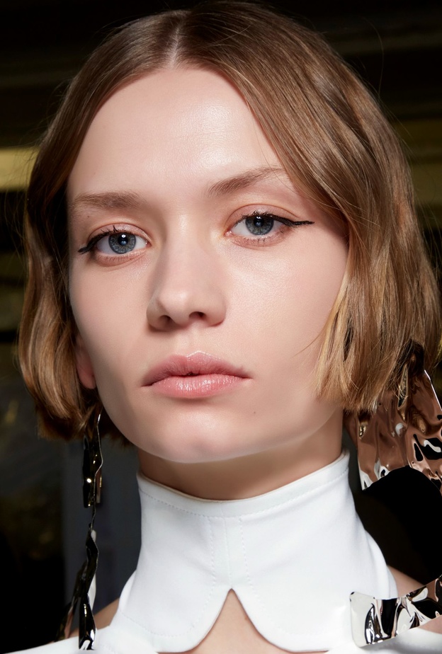 أفضل مستحضرات كريمات لإشراقة العينين هذا الموسم