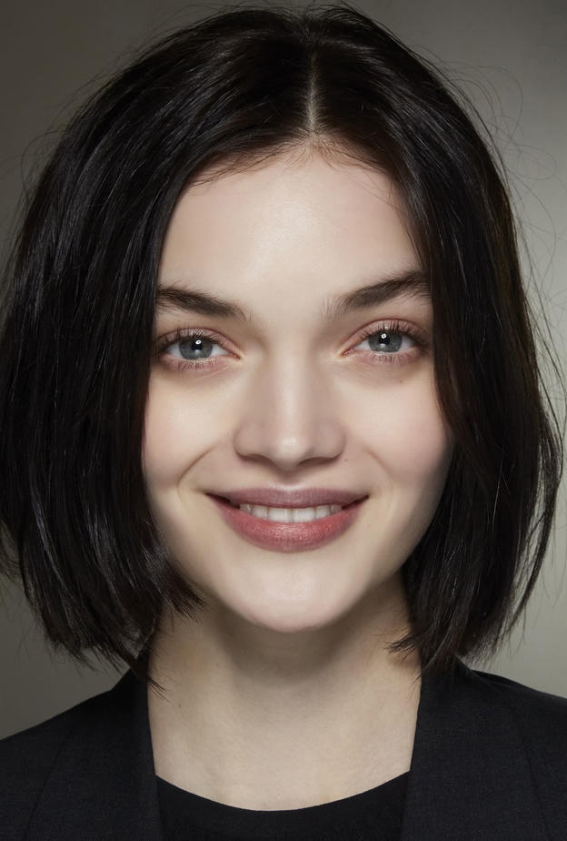 طرق تبييض الاسنان في المنزل لإبتسامة جذابة خلال حضور مباريات كأس العالم    