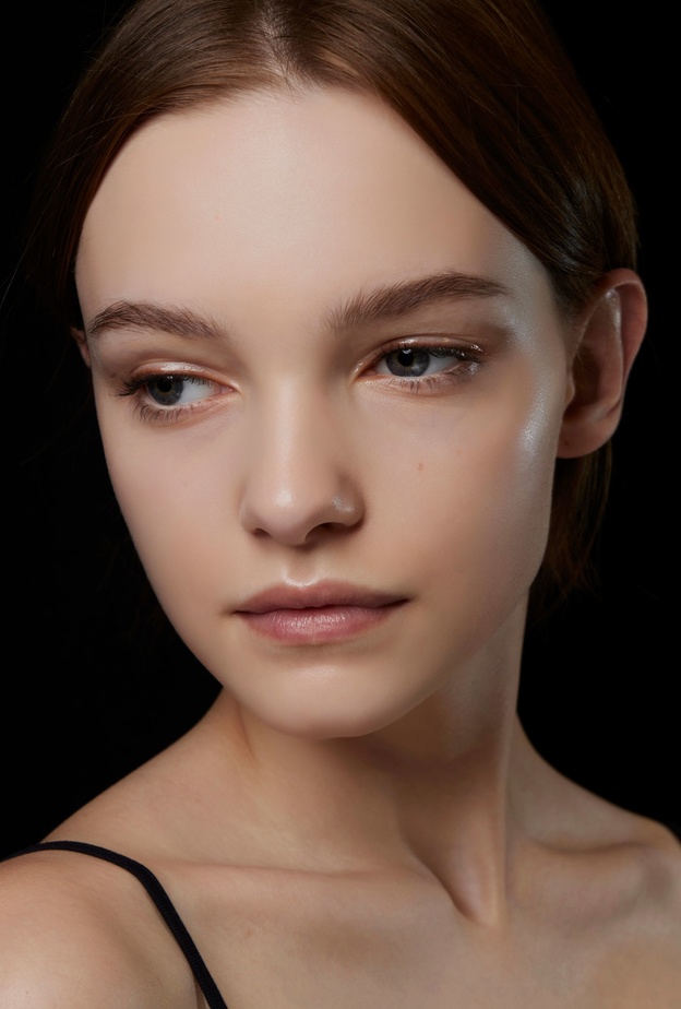 أفضل الوسائل لإزالة الشعر الزائد عن الوجه