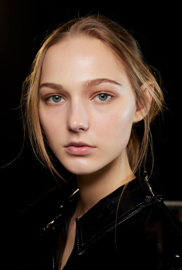 نصائح مجرّبة لإزالة البقع الداكنة عن البشرة قبل اليوم الوطني الإماراتي