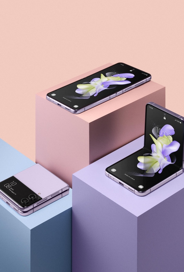 ابتكارات تحاكي أنماط الحياة العصرية مع الوظائف المتقدمة في هاتف Z Flip4 Galaxy من سامسونج