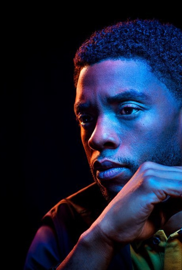  الراحل تشادويك بوسمان