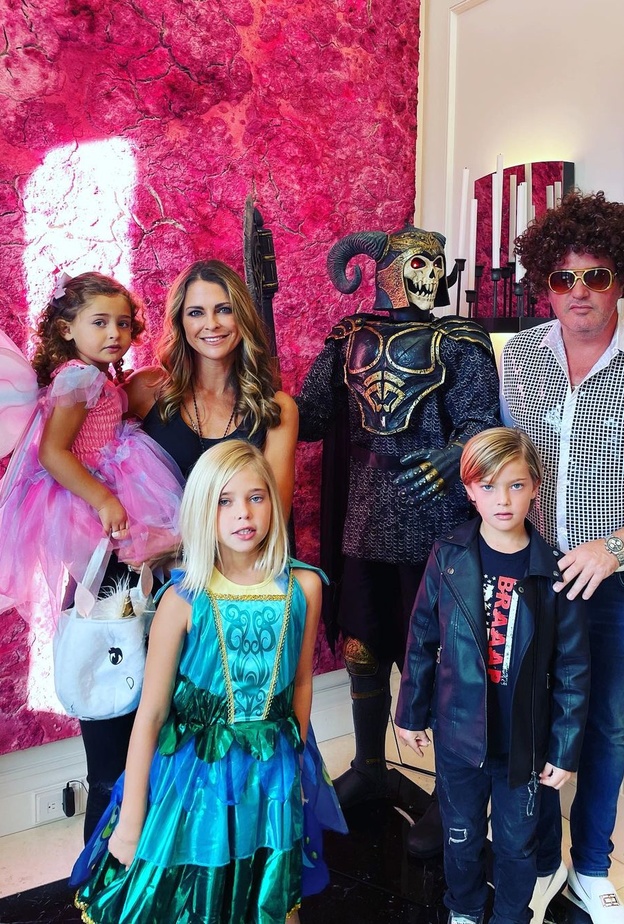 الأميرة مادلين تنشر صورة من احتفال عائلتها للهالوين